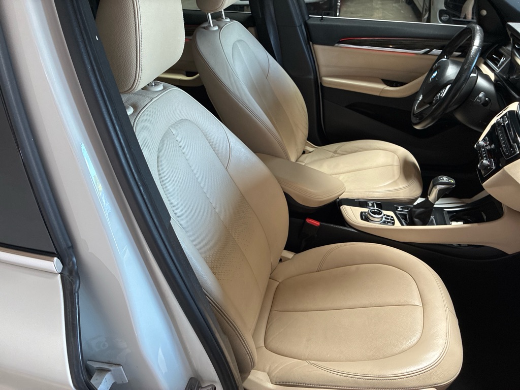 Photo 26 of this BMW X1