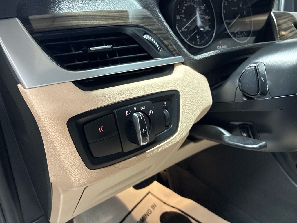 Photo 13 of this BMW X1