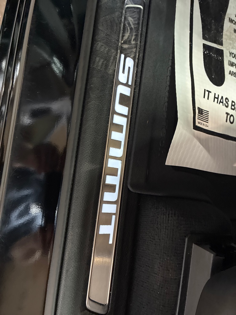 Photo 39 of this JEEP GRAND CHEROKEE