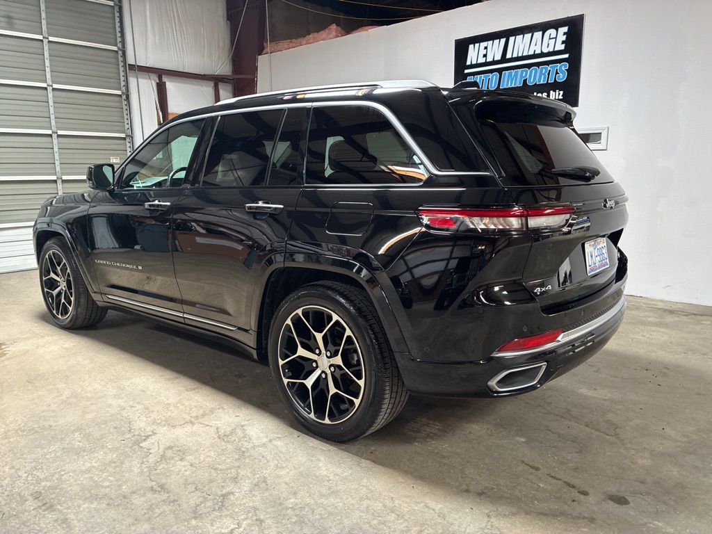Photo 8 of this JEEP GRAND CHEROKEE
