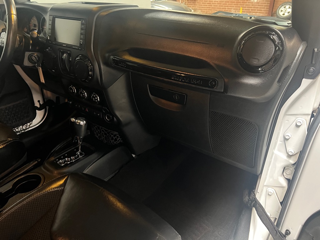 Photo 26 of this JEEP WRANGLER