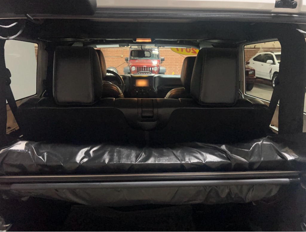 Photo 30 of this JEEP WRANGLER