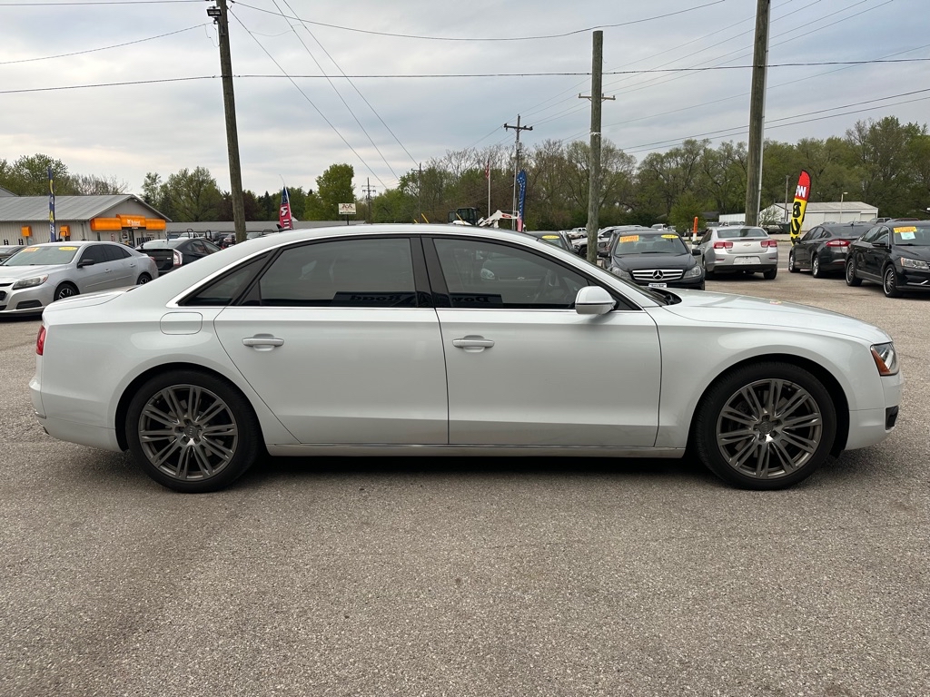 Photo 4 of this AUDI A8 L