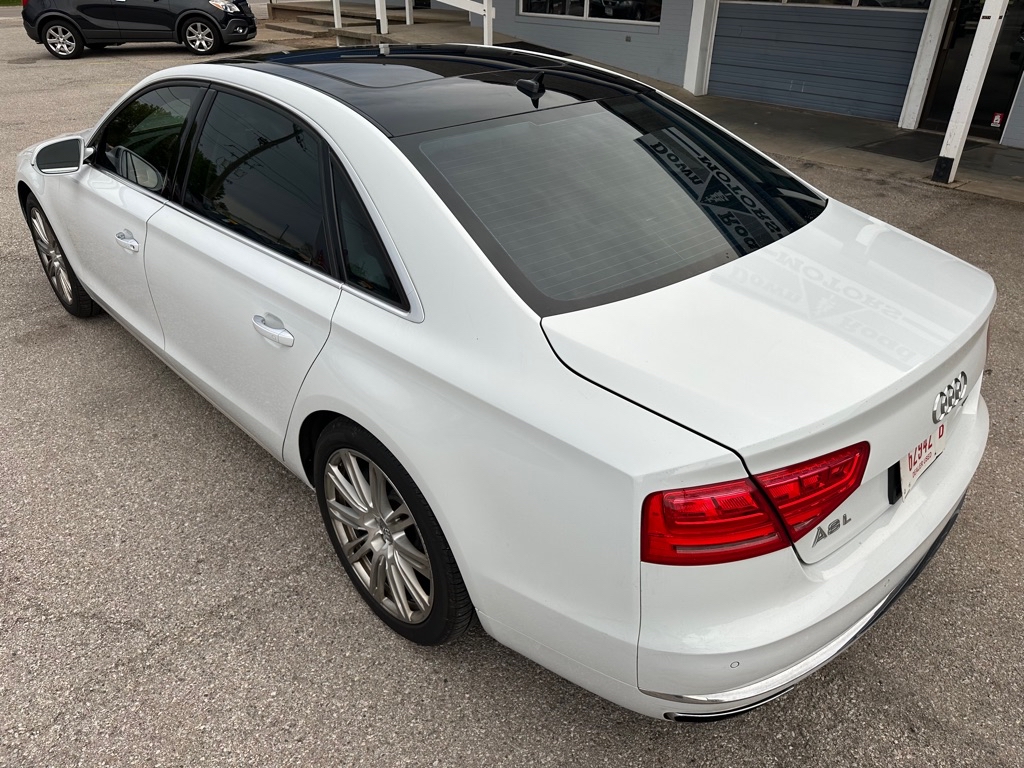 Photo 7 of this AUDI A8 L