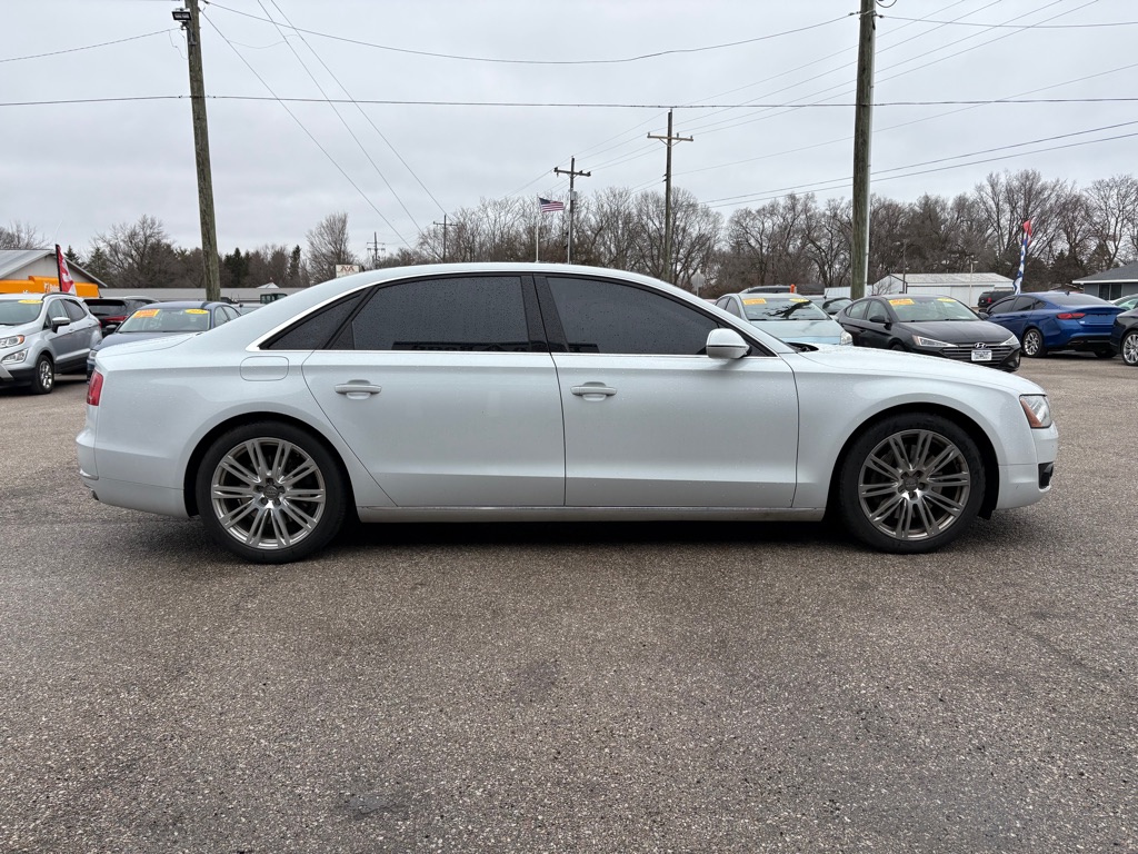 Photo 42 of this AUDI A8 L