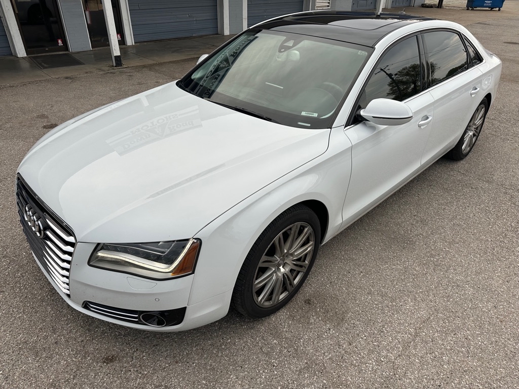Photo 8 of this AUDI A8 L