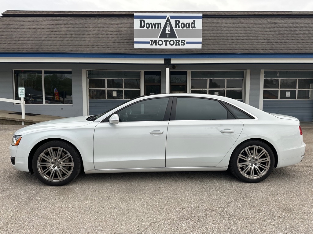 Photo 2 of this AUDI A8 L