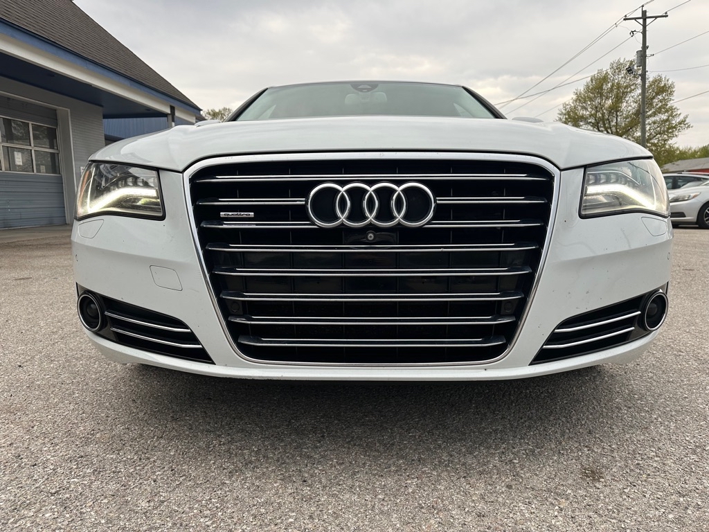 Photo 13 of this AUDI A8 L