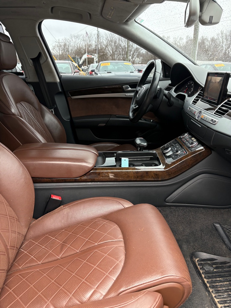 Photo 61 of this AUDI A8 L