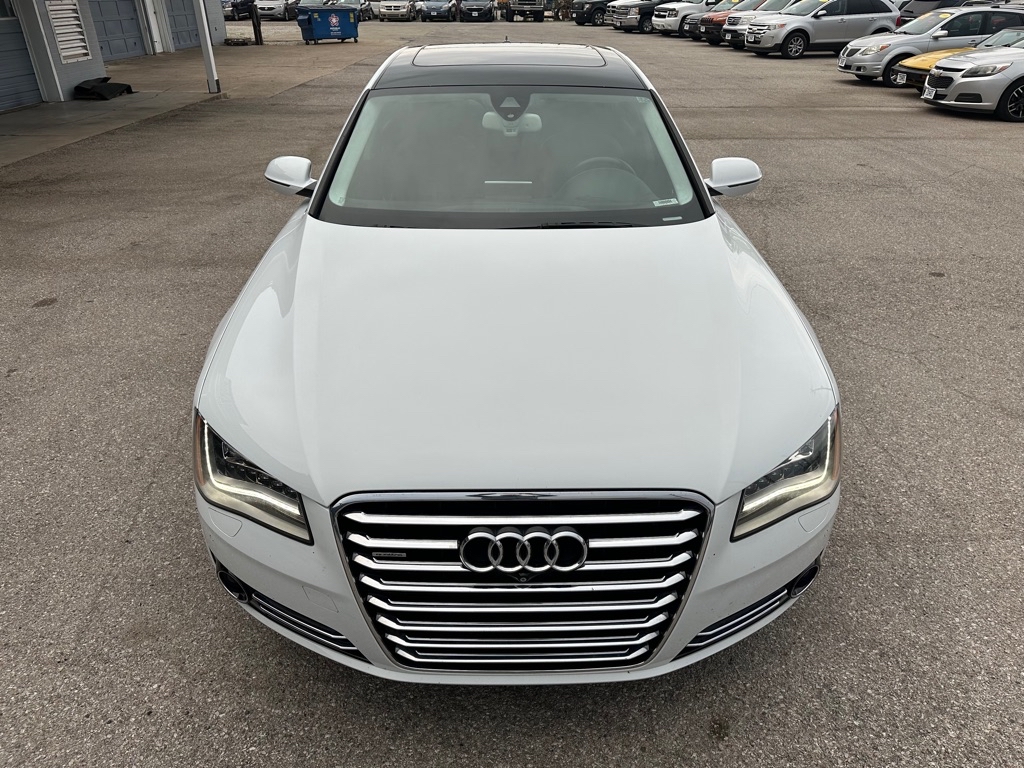 Photo 5 of this AUDI A8 L
