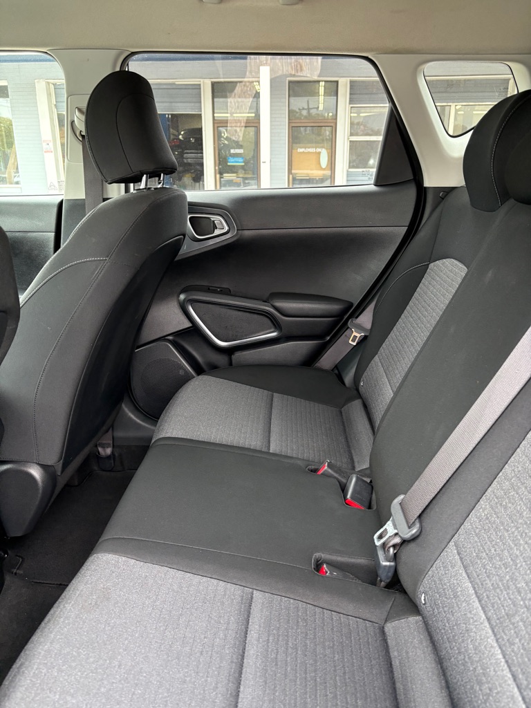 Photo 13 of this KIA SOUL