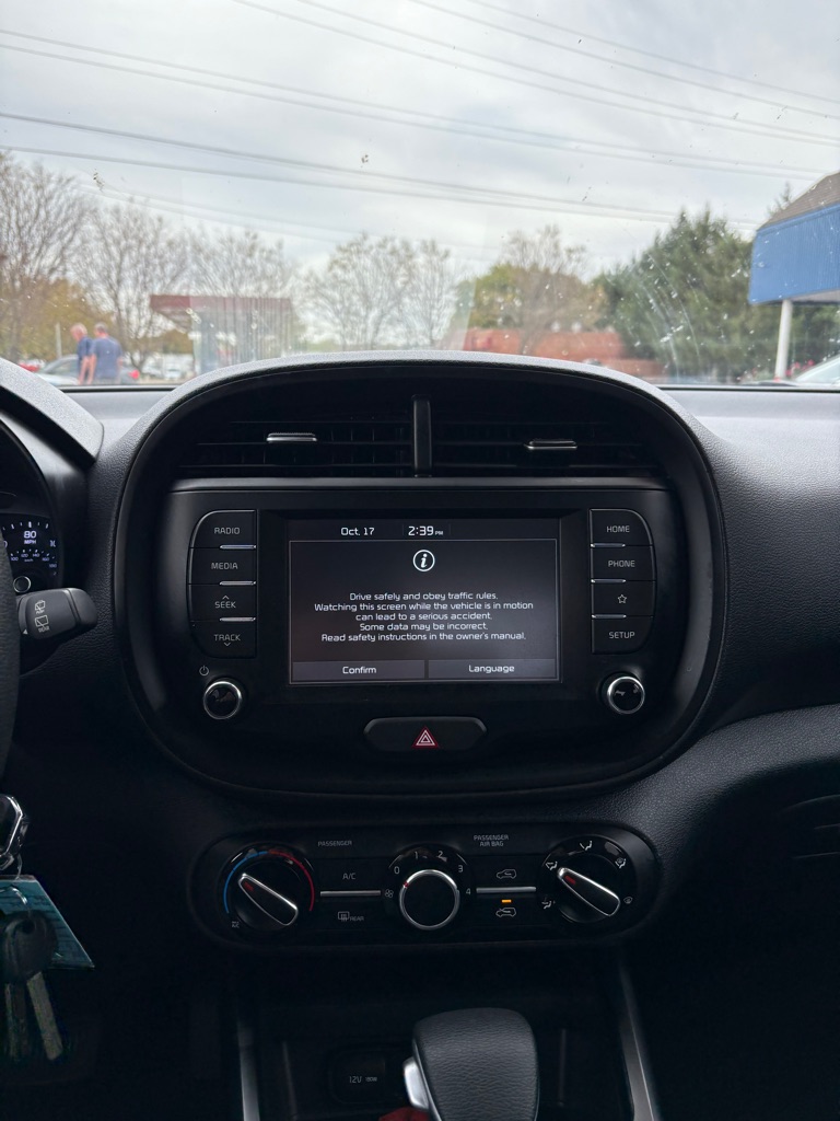 Photo 17 of this KIA SOUL