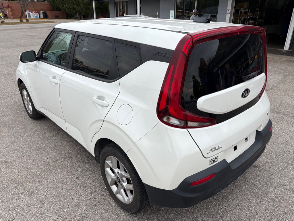 Photo 8 of this KIA SOUL