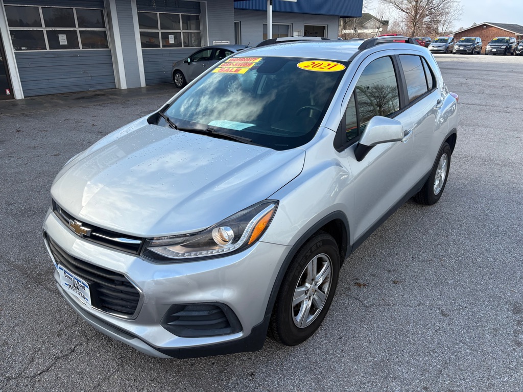 Photo 3 of this CHEVROLET TRAX