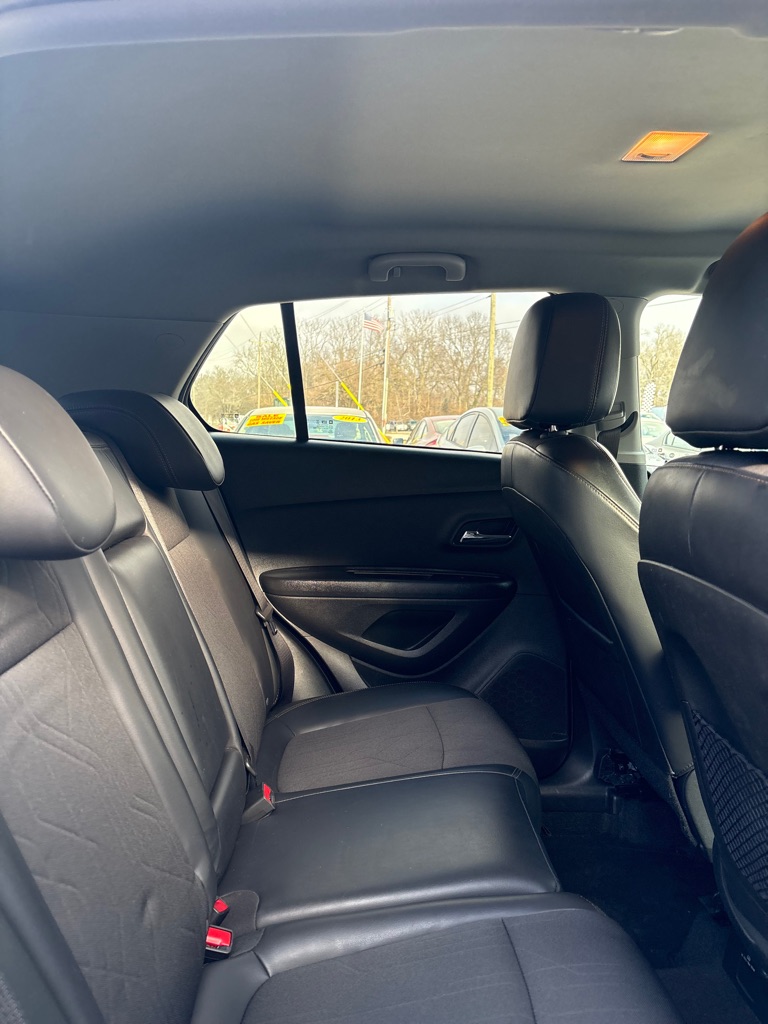 Photo 12 of this CHEVROLET TRAX