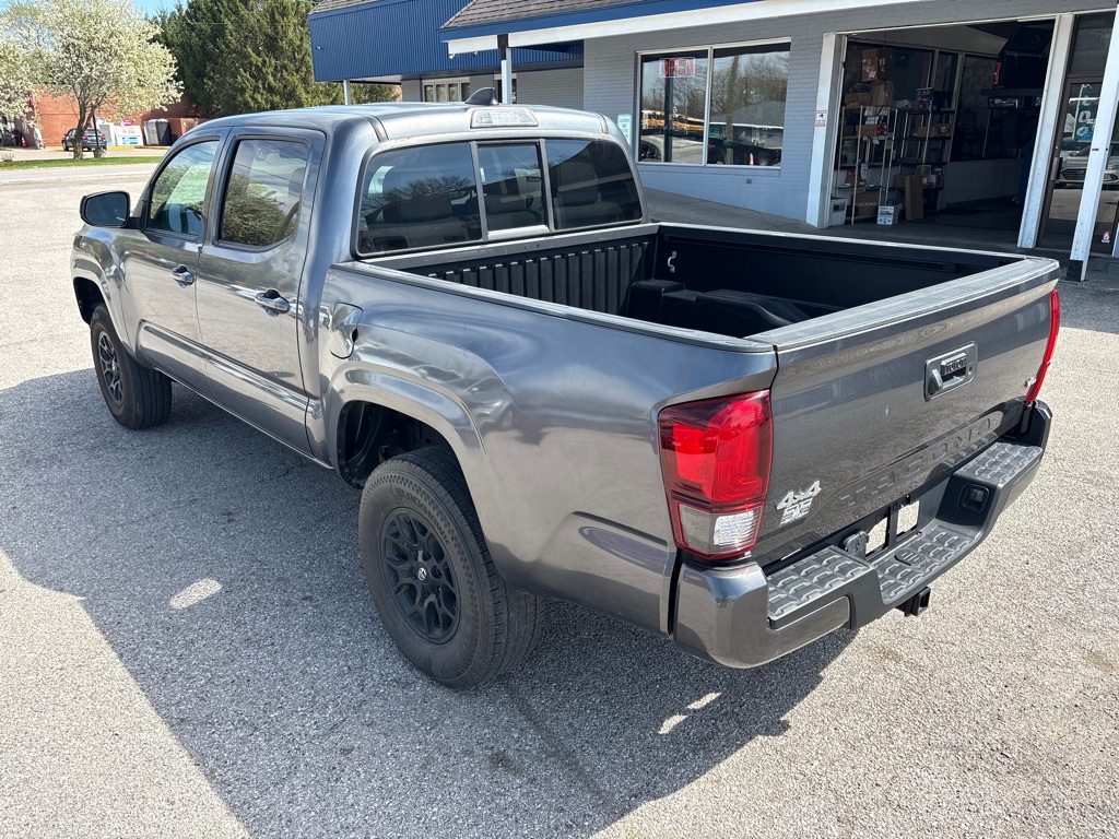 Photo 6 of this TOYOTA TACOMA