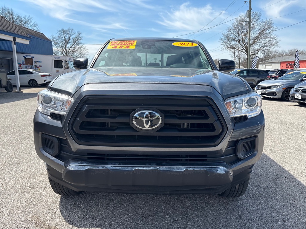 Photo 8 of this TOYOTA TACOMA