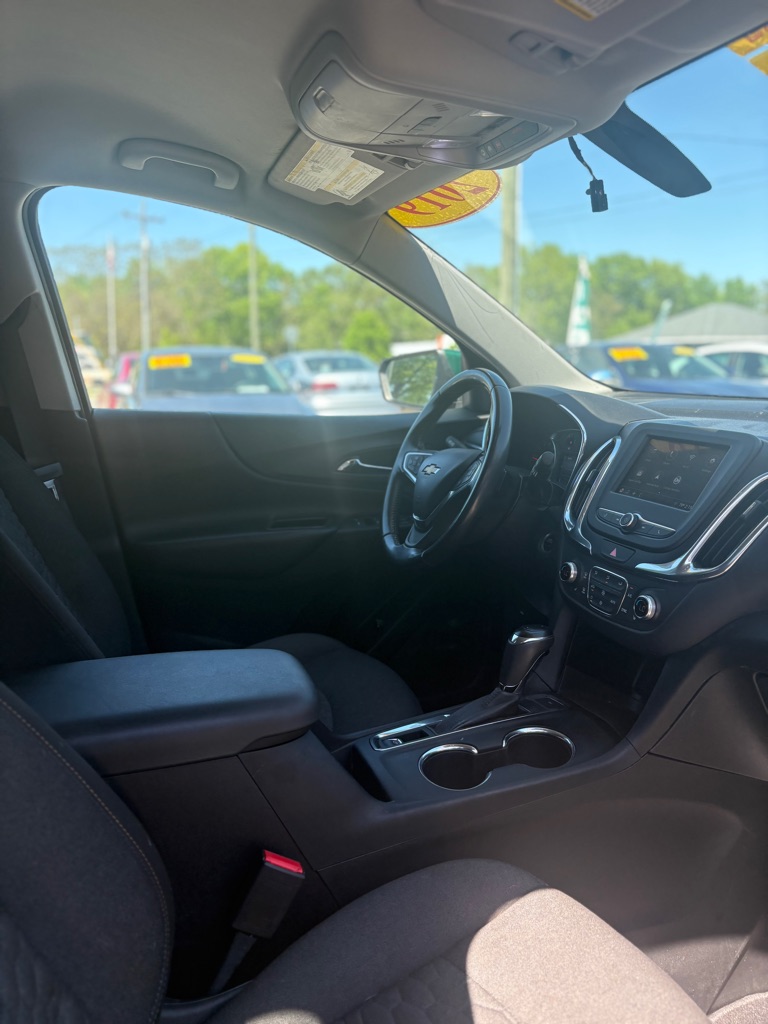 Photo 14 of this CHEVROLET EQUINOX