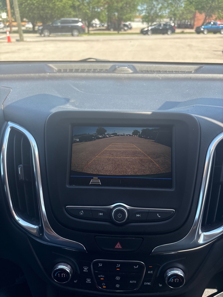 Photo 22 of this CHEVROLET EQUINOX
