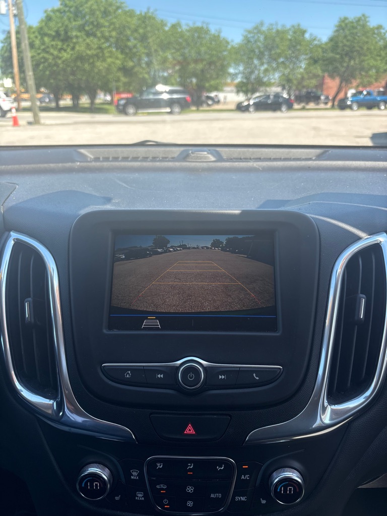 Photo 20 of this CHEVROLET EQUINOX