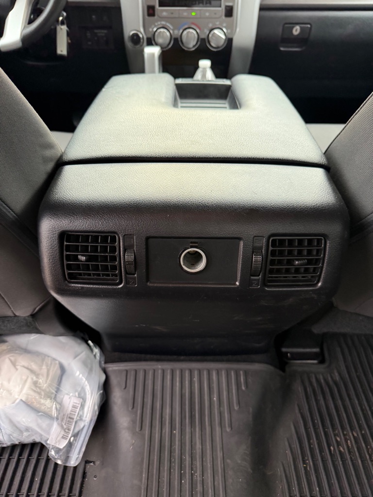 Photo 12 of this TOYOTA TUNDRA