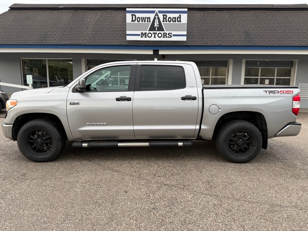 Photo 2 of this TOYOTA TUNDRA