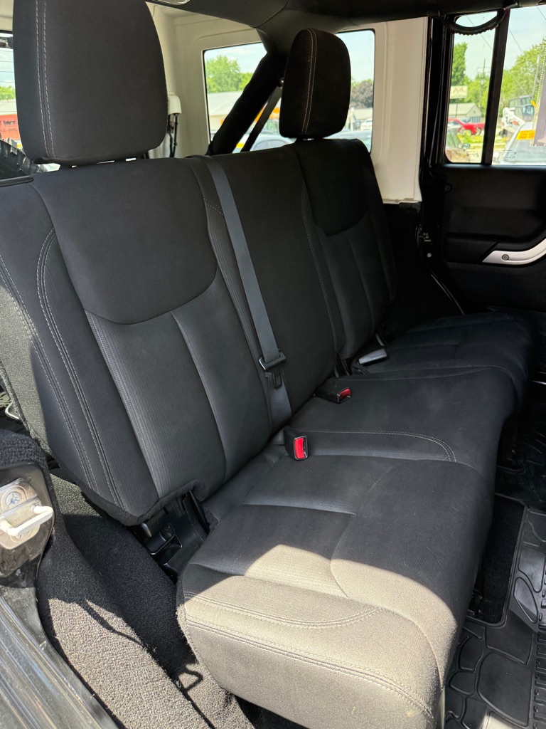 Photo 11 of this JEEP WRANGLER UNLIMI