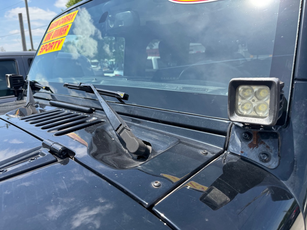 Photo 24 of this JEEP WRANGLER UNLIMI