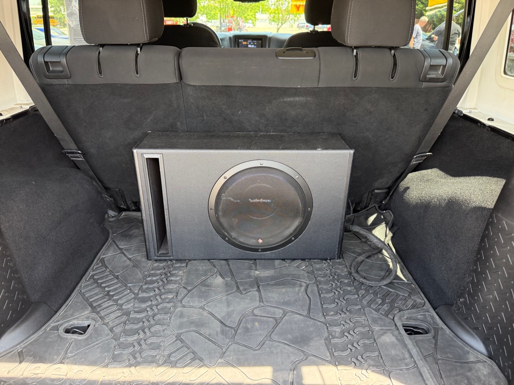 Photo 13 of this JEEP WRANGLER UNLIMI