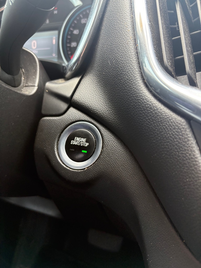 Photo 20 of this CHEVROLET EQUINOX