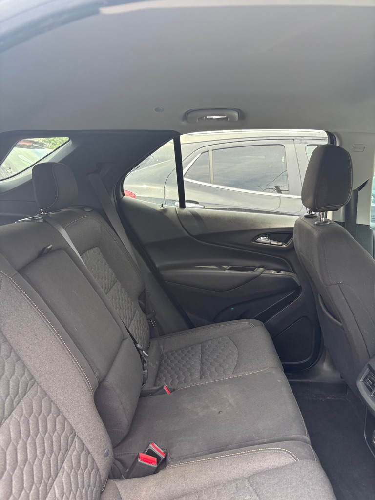 Photo 12 of this CHEVROLET EQUINOX