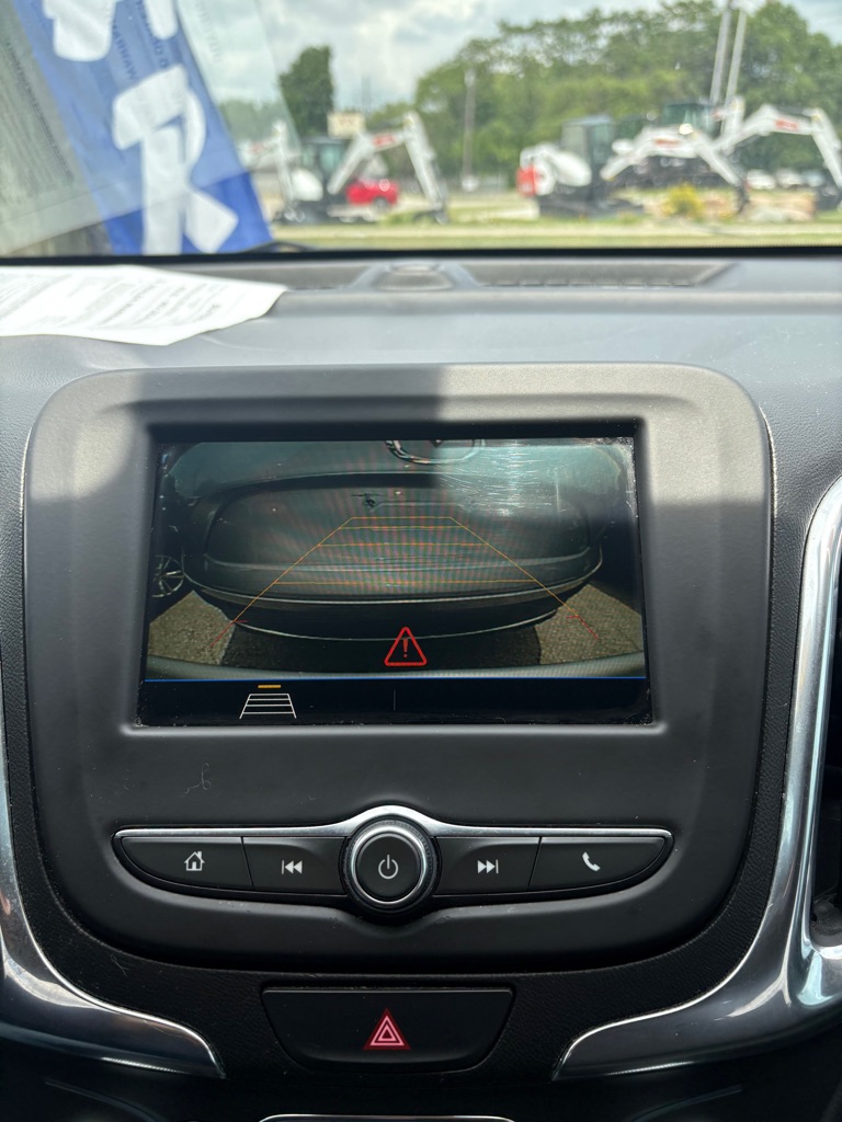 Photo 21 of this CHEVROLET EQUINOX