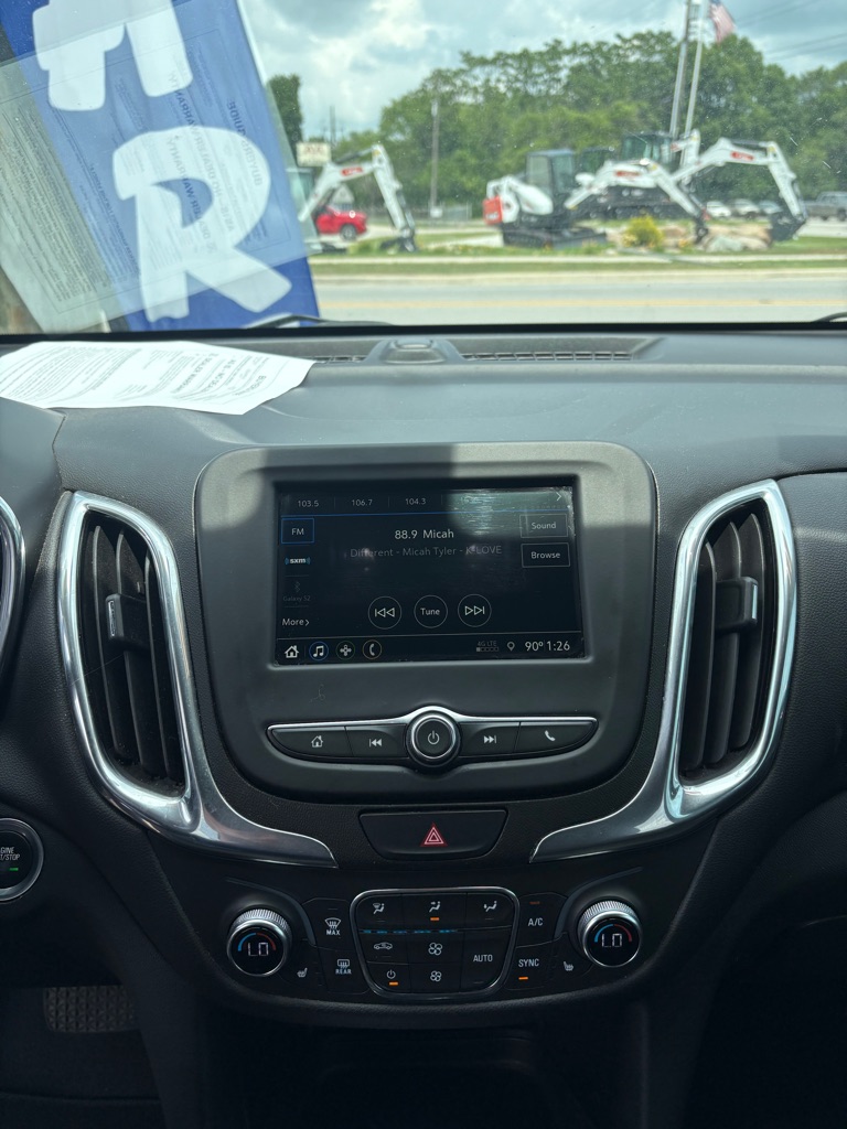 Photo 17 of this CHEVROLET EQUINOX