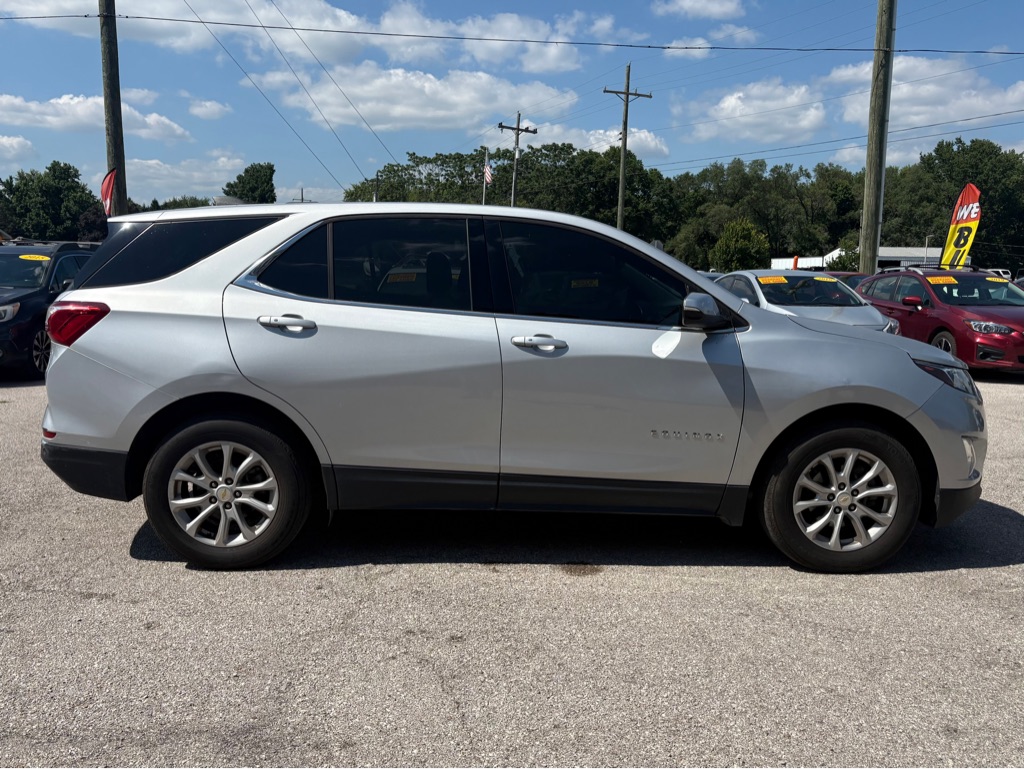 Photo 3 of this CHEVROLET EQUINOX