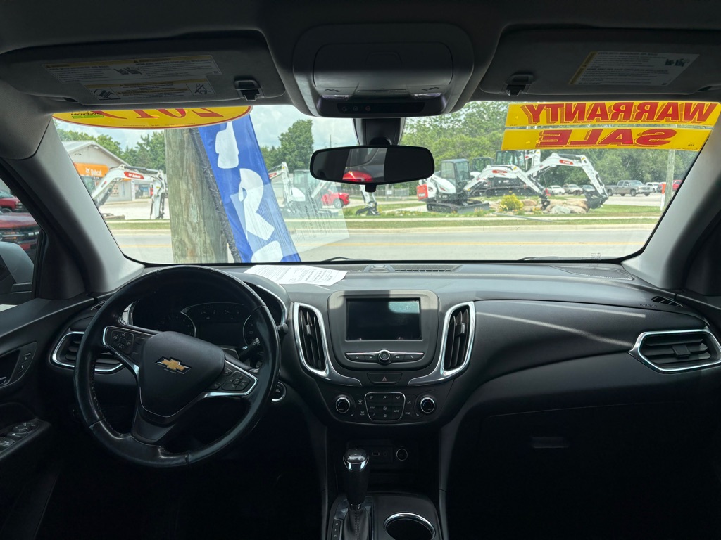 Photo 13 of this CHEVROLET EQUINOX