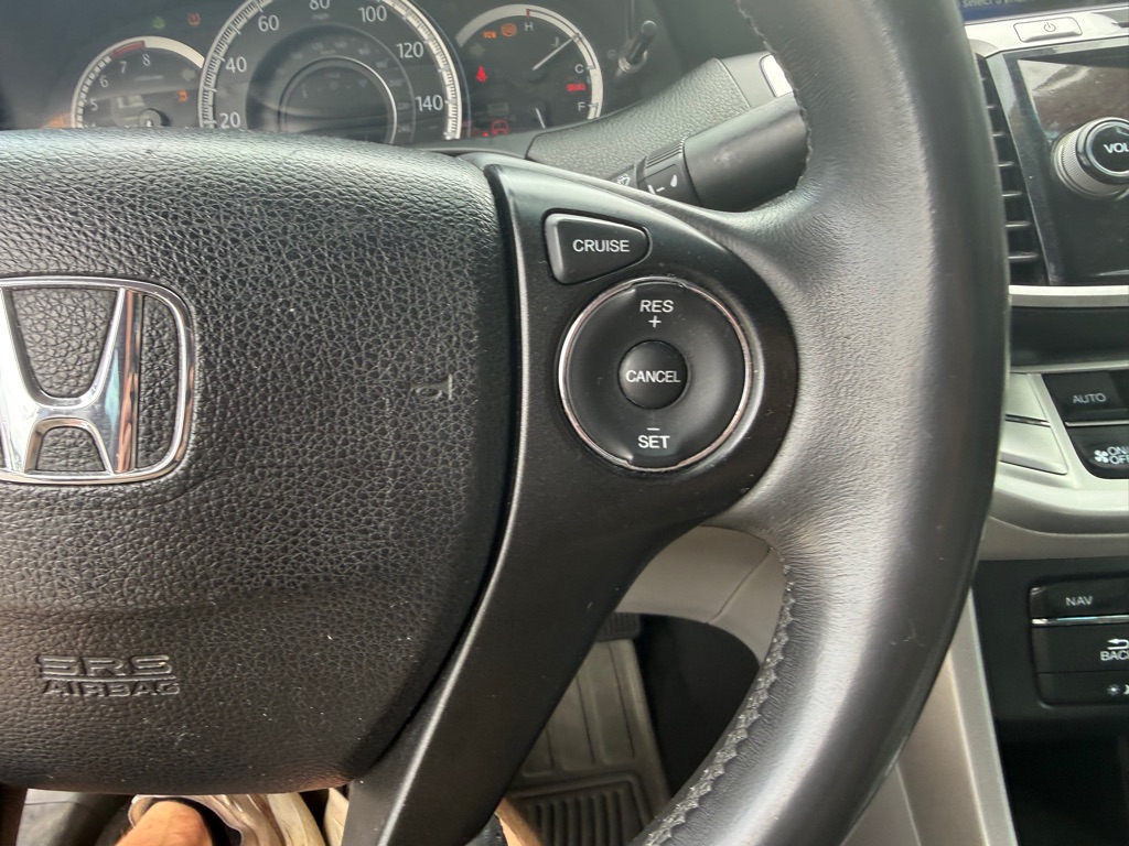 Photo 19 of this HONDA ACCORD