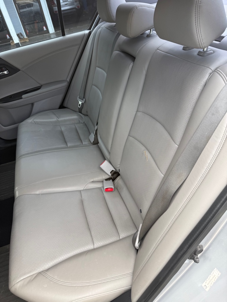 Photo 11 of this HONDA ACCORD