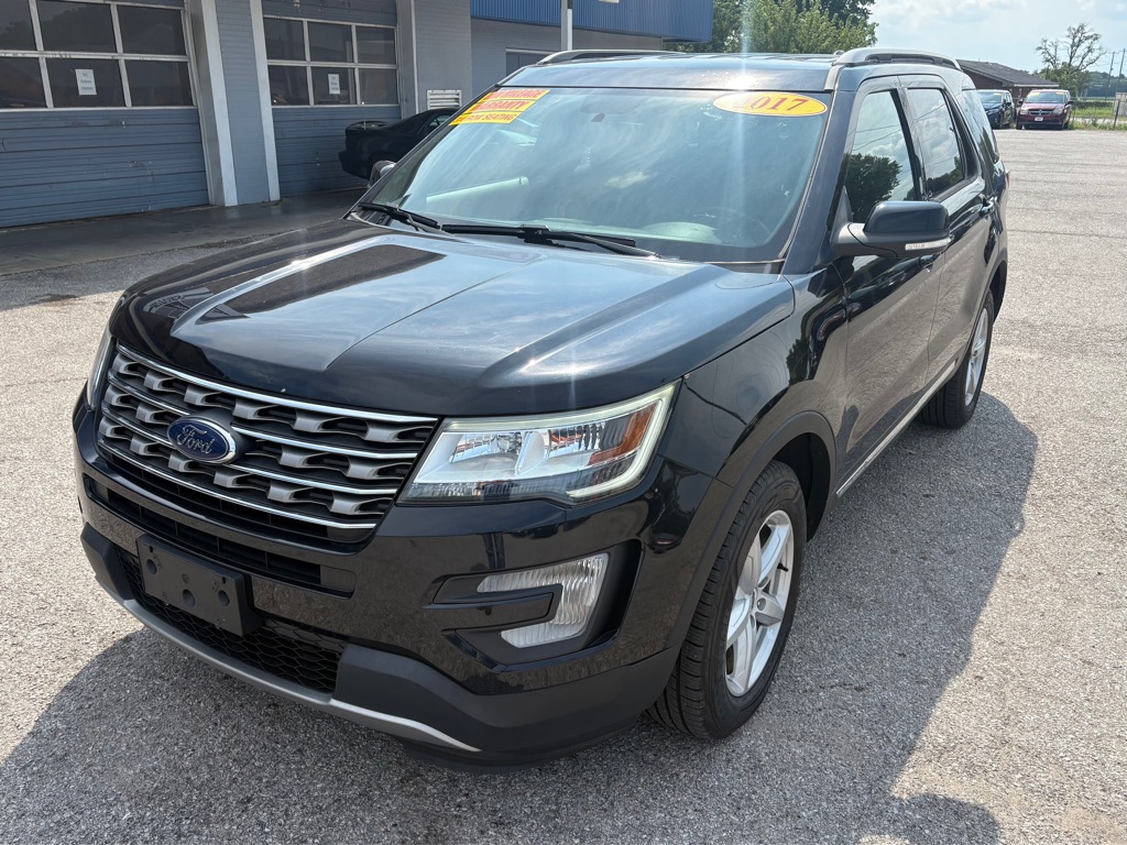 Photo 7 of this FORD EXPLORER