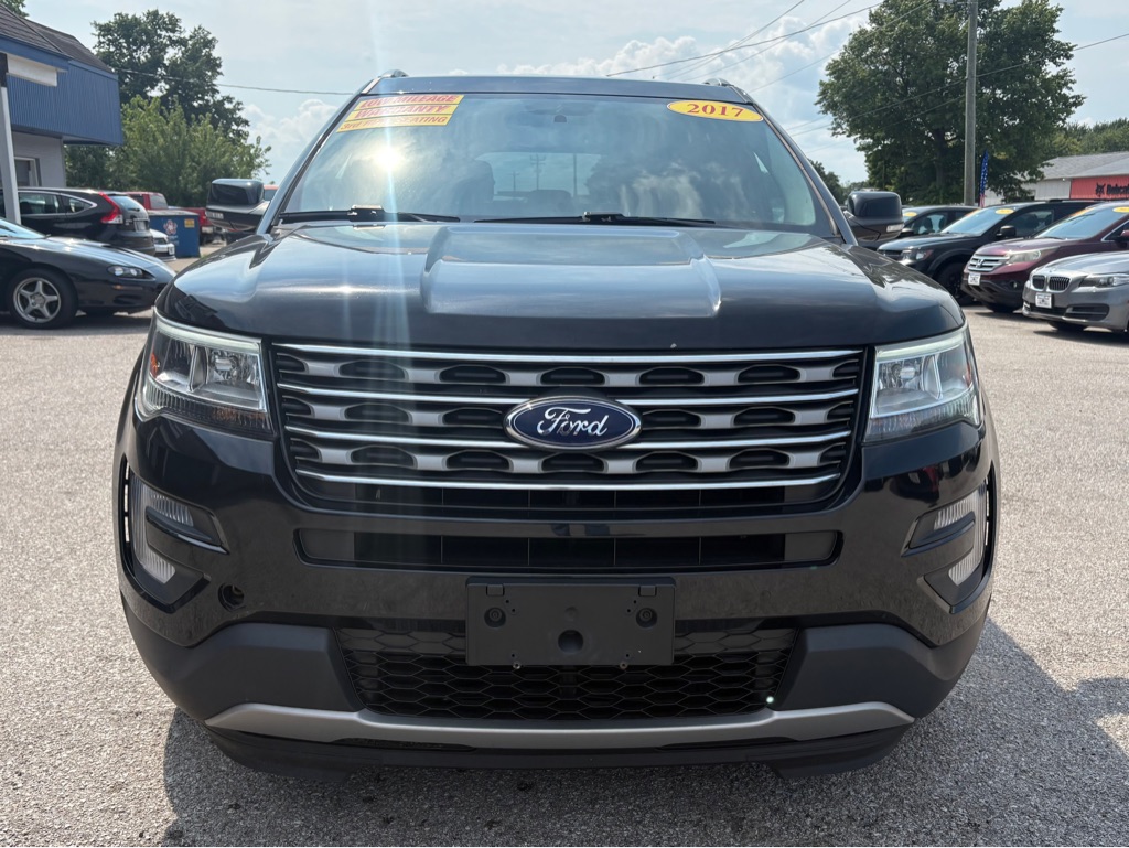 Photo 8 of this FORD EXPLORER