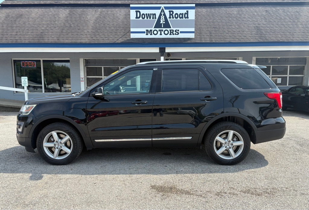 Photo 2 of this FORD EXPLORER