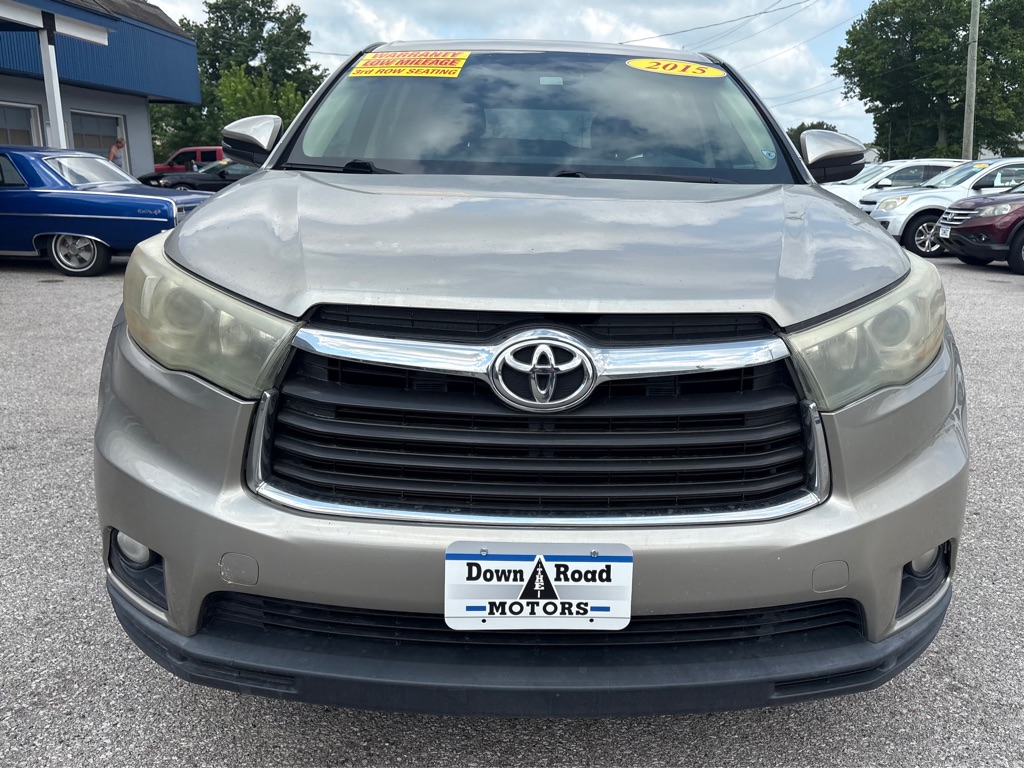 Photo 8 of this TOYOTA HIGHLANDER