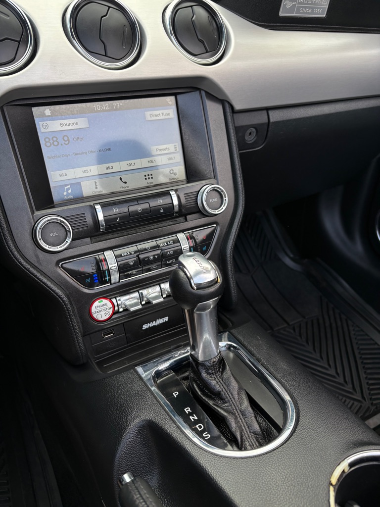 Photo 17 of this FORD MUSTANG
