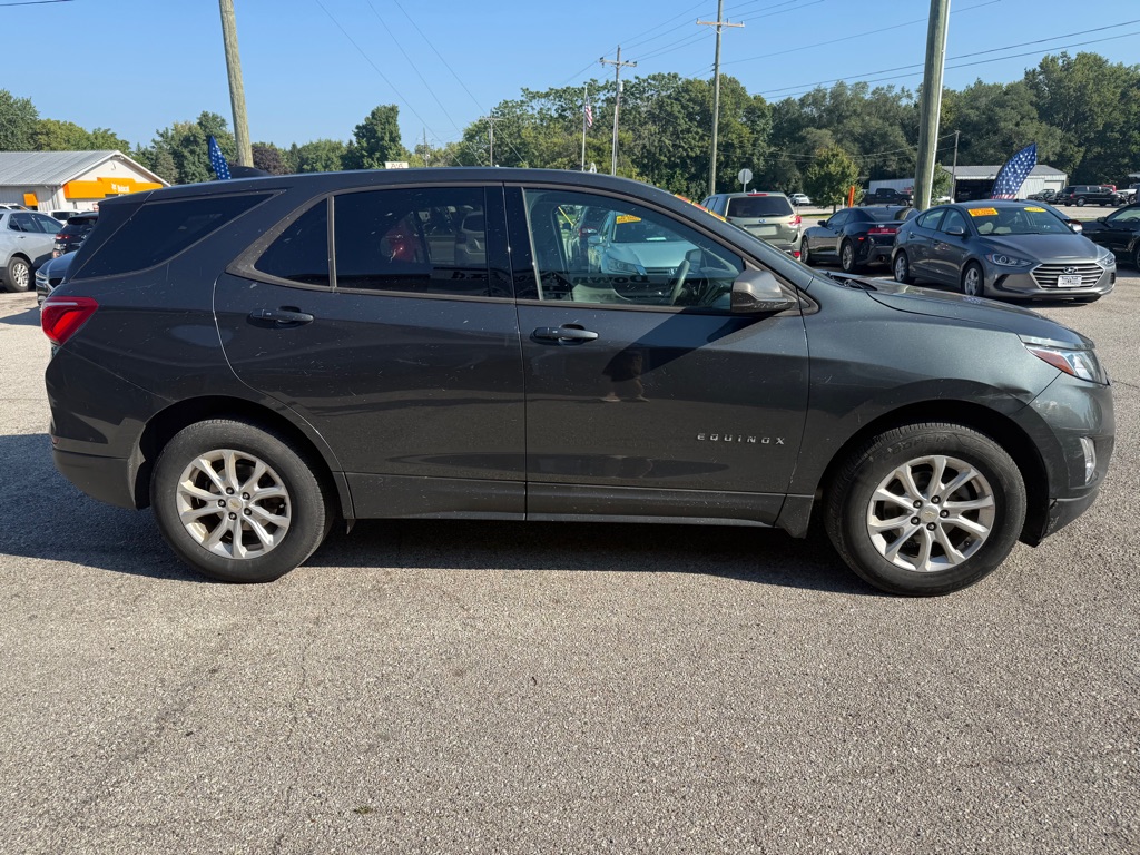 Photo 5 of this CHEVROLET EQUINOX
