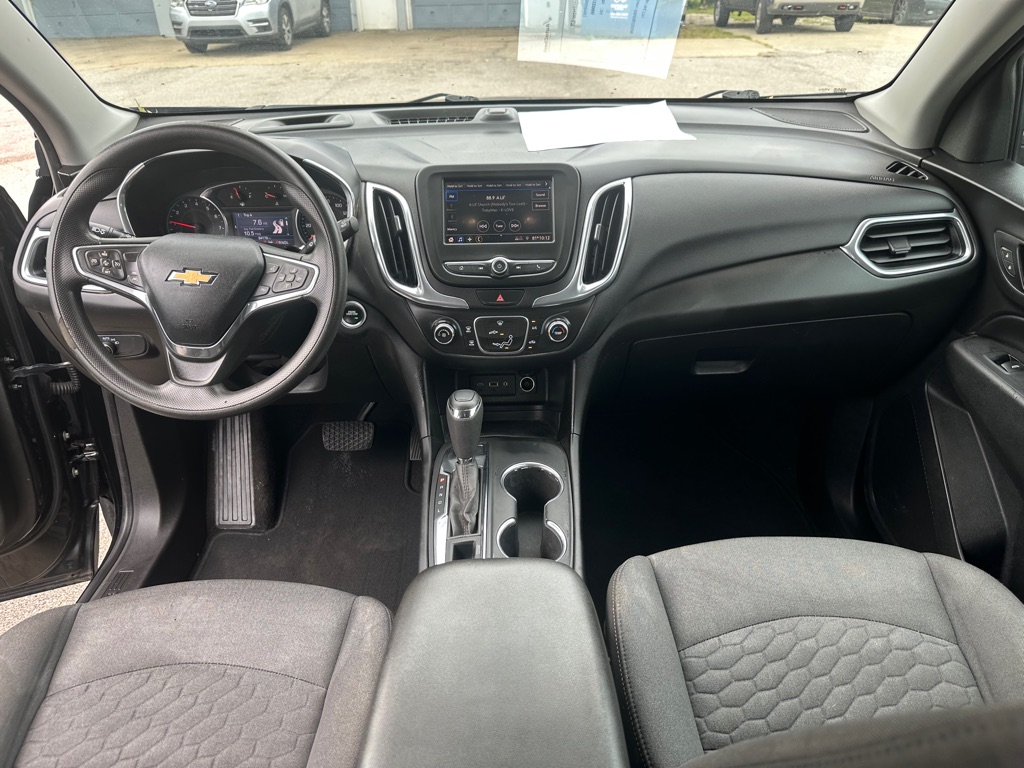 Photo 18 of this CHEVROLET EQUINOX