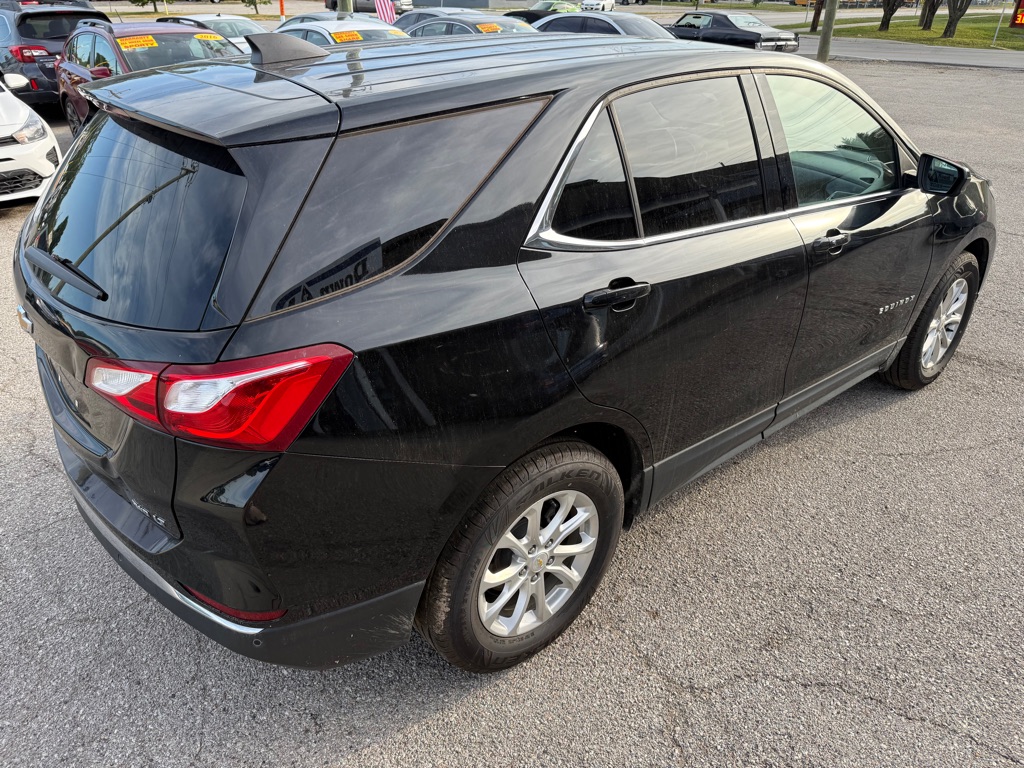 Photo 2 of this CHEVROLET EQUINOX