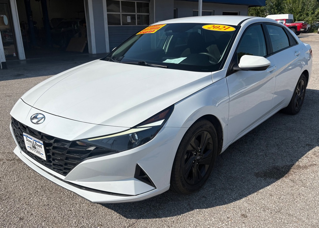 Photo 7 of this HYUNDAI ELANTRA