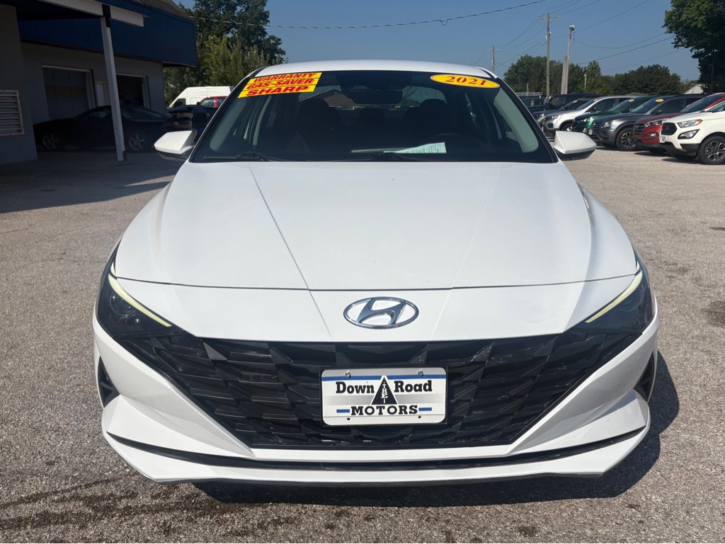 Photo 8 of this HYUNDAI ELANTRA