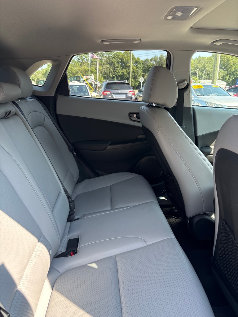 Photo 12 of this HYUNDAI KONA