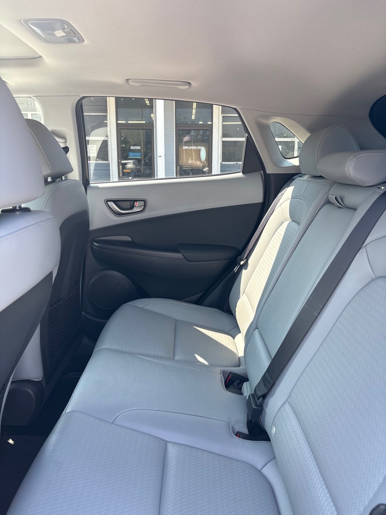 Photo 11 of this HYUNDAI KONA