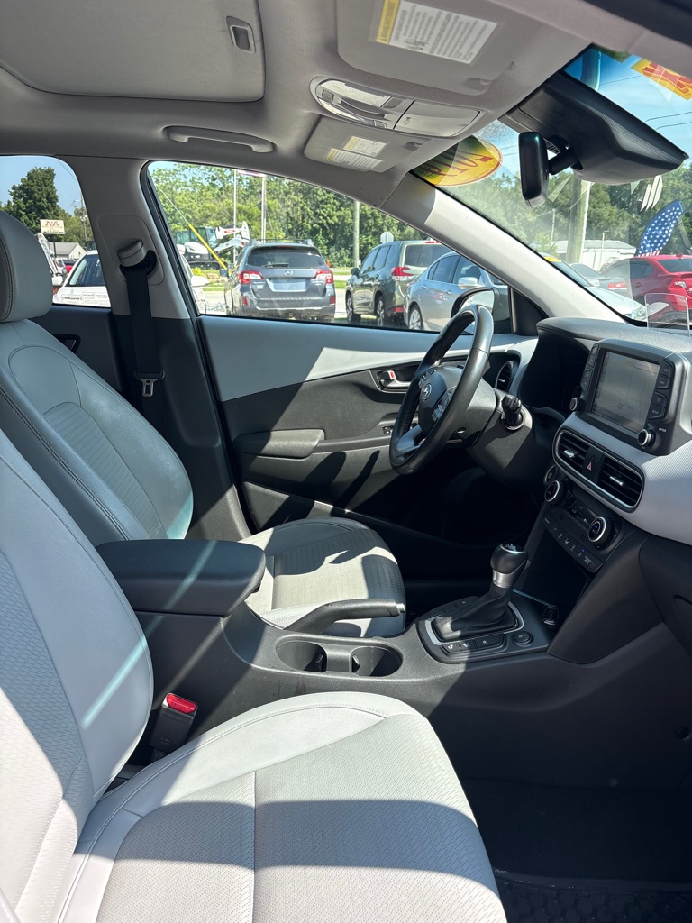 Photo 14 of this HYUNDAI KONA